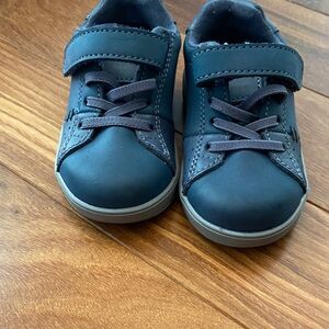 Stride Rite boys size 5 shoes
